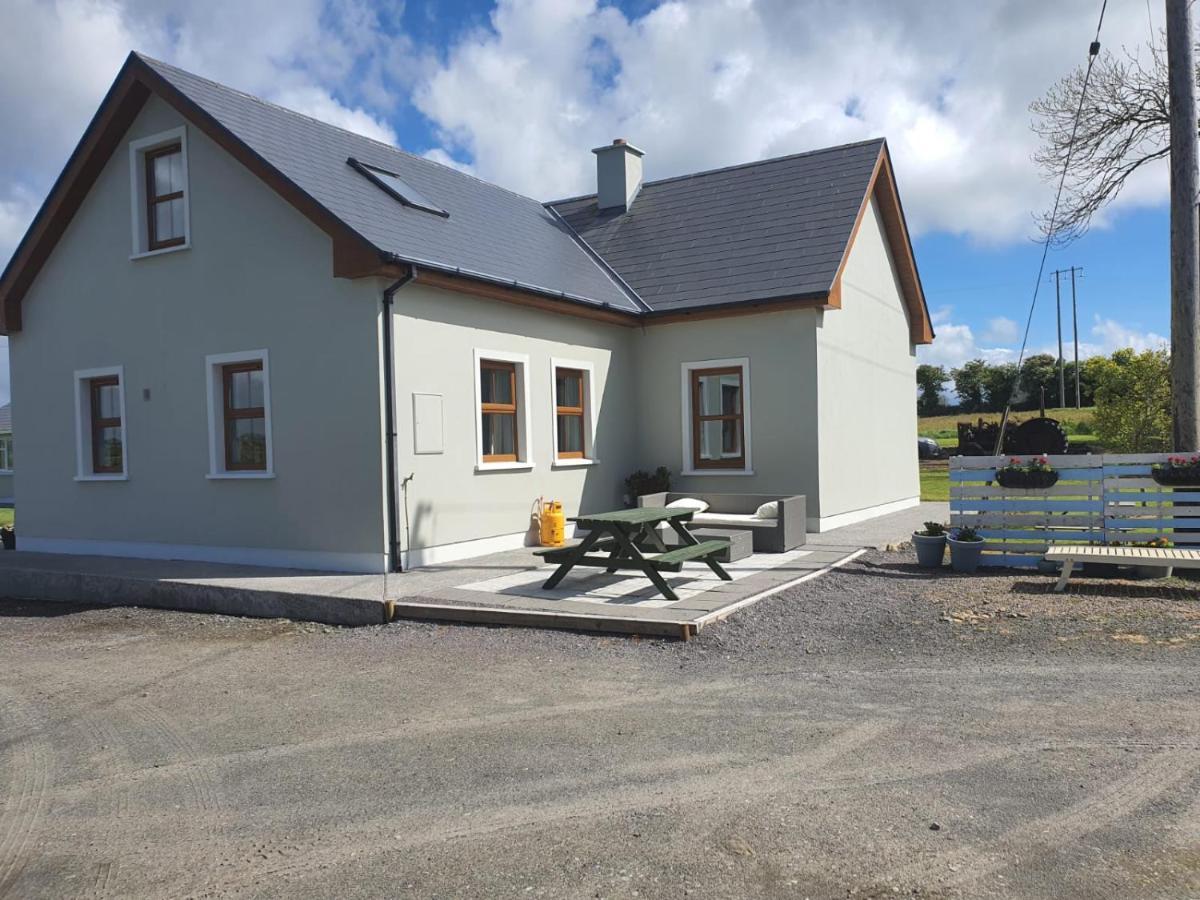 Murphys Irish Farmhouse Villa Tralee Exterior photo